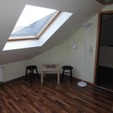 شقة Sehr-schoene-4-raum-maisonette-fewo-mit-100qm-zentral-preiswert-t9